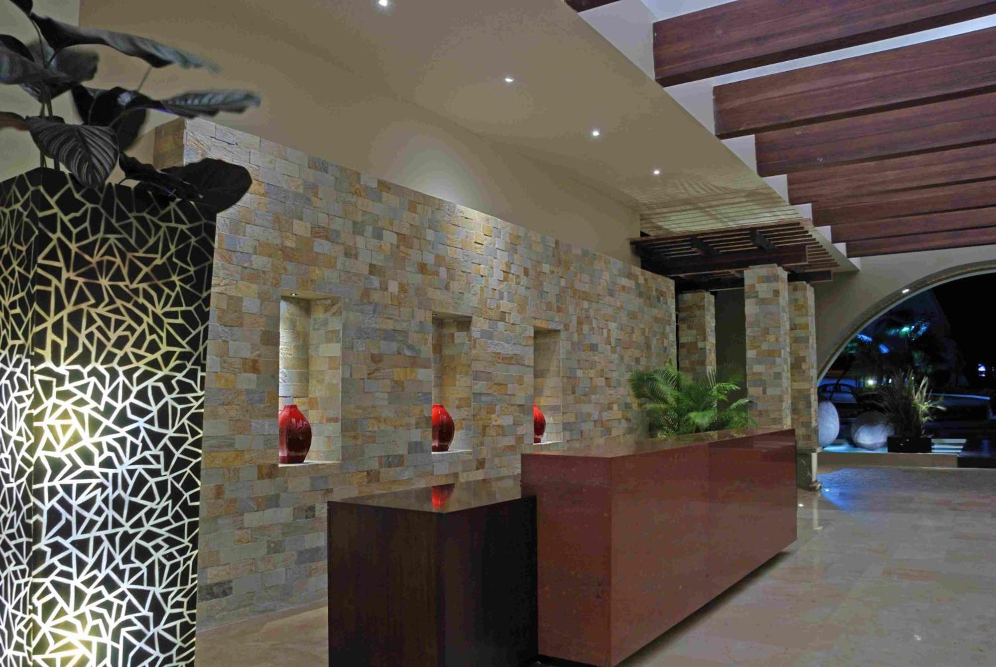 Wyndham San Jose Herradura Интериор снимка Interior of the hotel