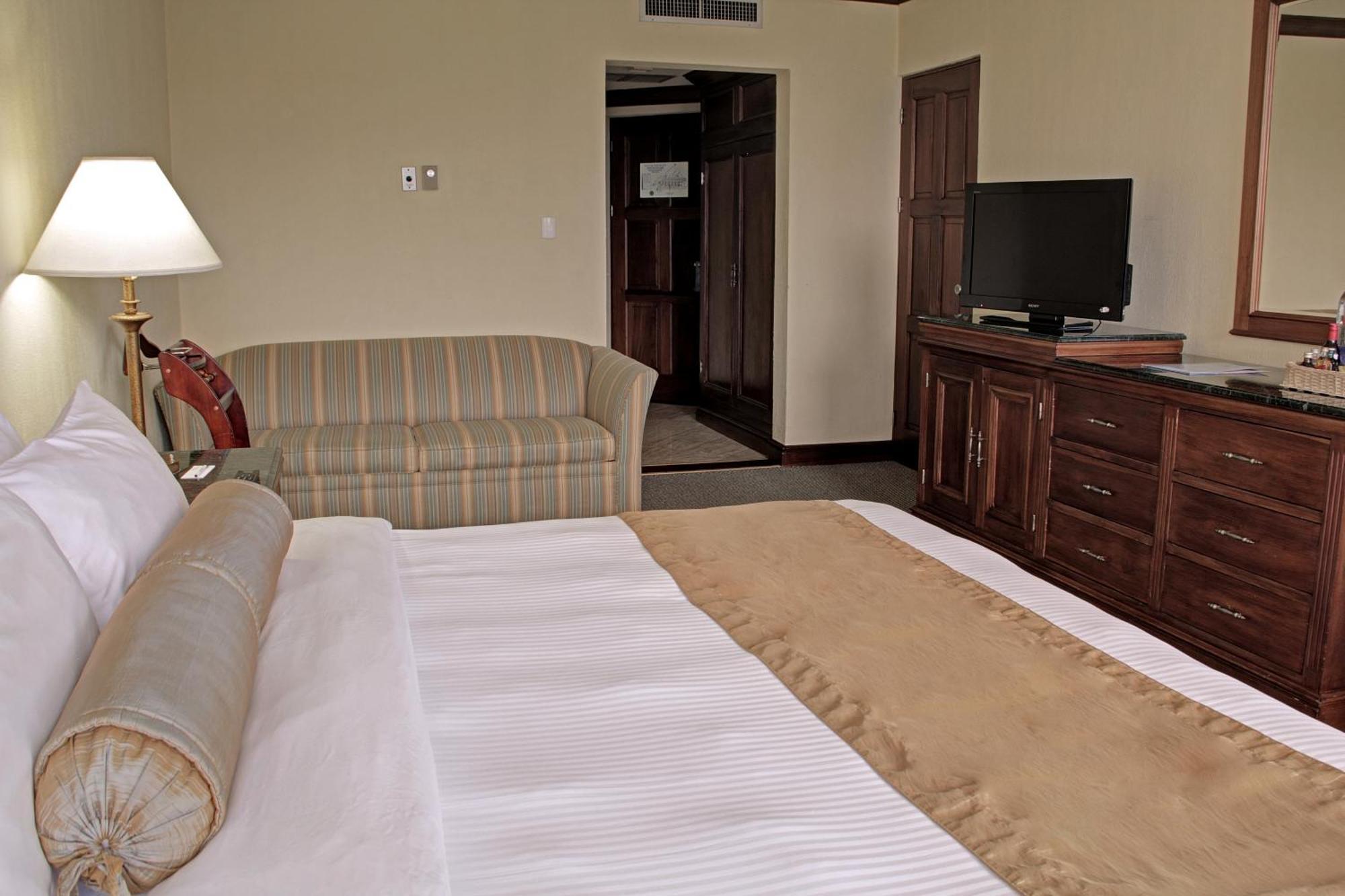 Wyndham San Jose Herradura Екстериор снимка A room at the hotel